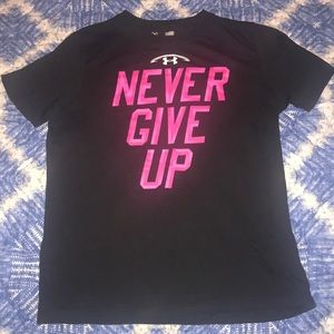 Boys’ Under Armour graphic football tee